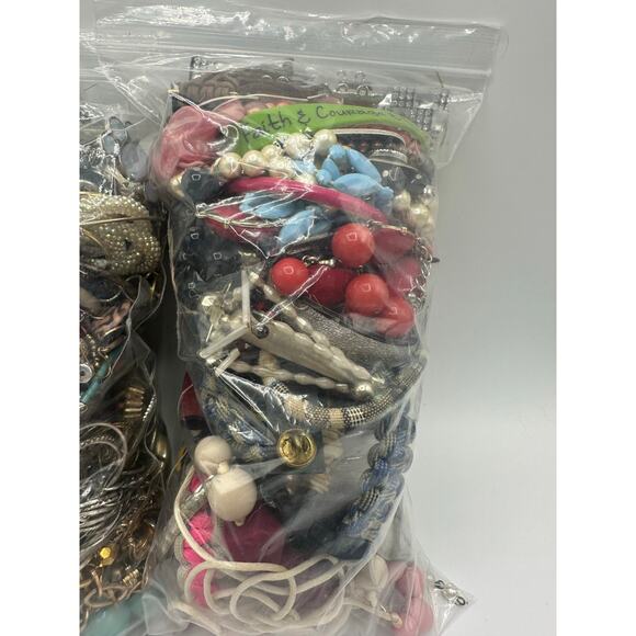 6 lb Lot of Vintage to Modern Junk Jewelry Crafting, Harvest, Repurpose, Repair - Picture 2 of 7